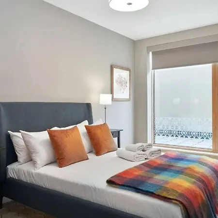 度假居 Large Stylish Bright & Luxurious 2 Bed 都柏林